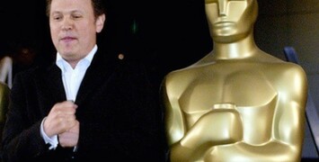 Billy Crystal et Megan Fox nous présentent les Oscars 2012 en vidéo