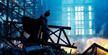 Le très réussi (mais faux) générique de The Dark Knight Rises