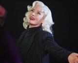 Uma Thurman en Marilyn Monroe dans la série Smash