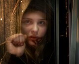 Chloë Moretz en zombie dans le film Maggie