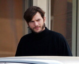 Les premières photos d’Ashton Kutcher en Steve Jobs