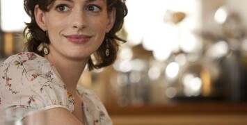 Anne Hathaway, actrice et chanteuse dans Song One